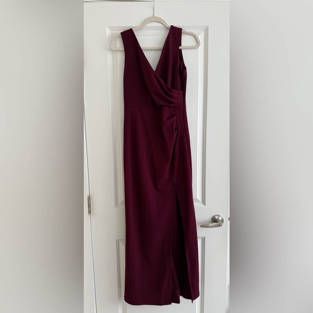 Elegant Burgundy Sleeveless Dress